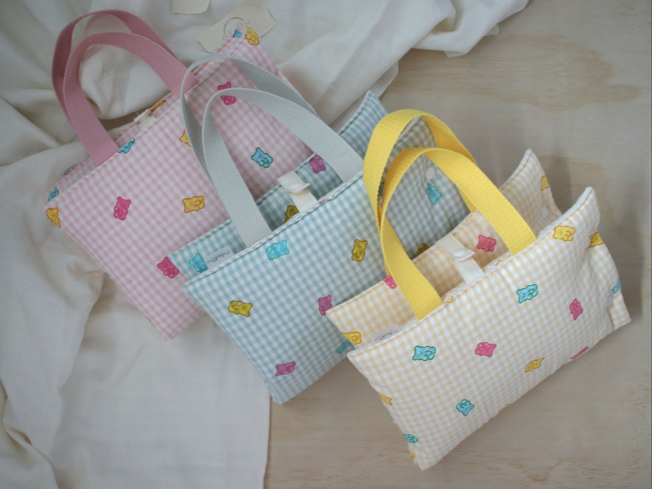 Ice Pouch - Checkered JellyBear *SG Exclusive Design*